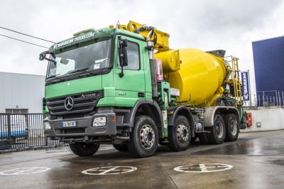 Camioane folosite - MERCEDES ACTROS 3241+PUTZMEISTER 24M