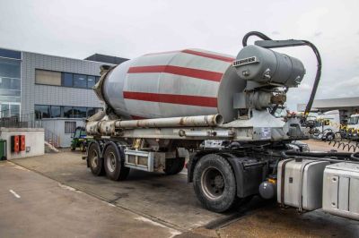 شاحنات مستعملة - LIEBHERR BETON MIXER/MALAXEUR/MISCHER HTM 1204 - 12M³