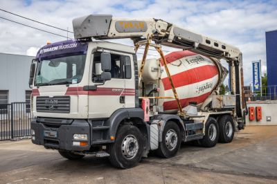 Tweedehands vrachtwagens - MAN TGA 32.400BB+LIEBHERR+BAND/TAPIS/THEAM16M