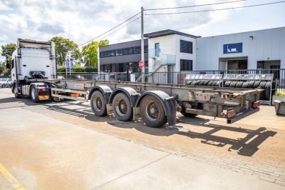 شاحنات مستعملة - FRUEHAUF CONTAINERCHASSIS 40'