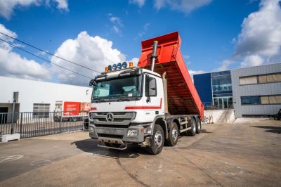 Camiones de segunda mano - MERCEDES ACTROS 3241 K -MP3-E5