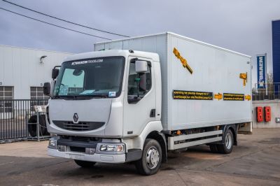 Camioane folosite - RENAULT MIDLUM 180 DCI (8.5t)