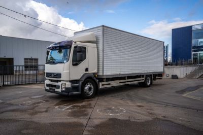 Грузовики - VOLVO FL 260 (19t) +DHOLLANDIA 2T.