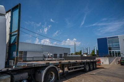 Camions d'occasion - Semi-remorques - SCHMITZ 3 ASSEN // PORTE KOOI