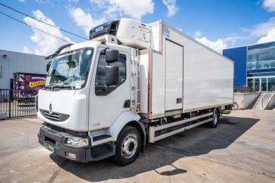 Camions d'occasion - RENAULT MIDLUM 220 DXI (16t)+CARRIER+DHOLLANDIA +CARRIER