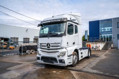 شاحنات مستعملة - MERCEDES ACTROS 1842 LS
