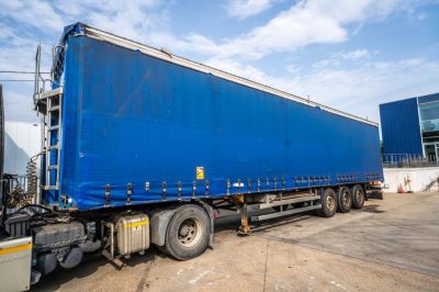 Camions d'occasion - Semi-remorques - SCHMITZ SCS27 + TAUT VRAC