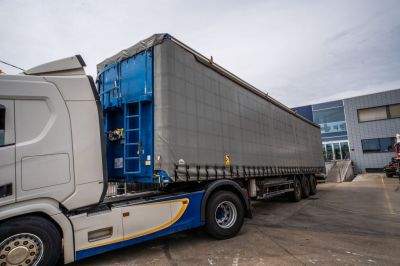 Camions d'occasion - Semi-remorques - SCHMITZ PLSC TAUT