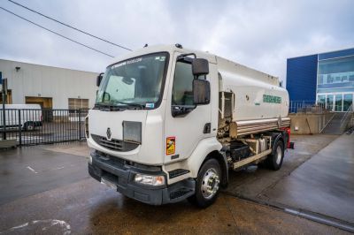 شاحنات مستعملة - RENAULT 220 DCI // CITERNE ALU 10.000L + 4COMP