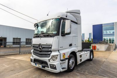 شاحنات مستعملة - MERCEDES ACTROS 1846 LS
