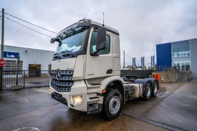 شاحنات مستعملة - MERCEDES AROCS 2643 LS