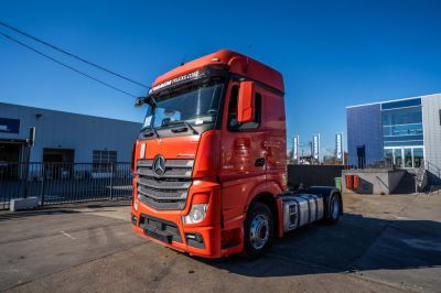 شاحنات مستعملة - MERCEDES ACTROS 1843 LS+KIPHYDR.