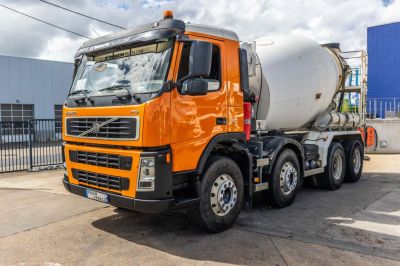 Camions d'occasion - VOLVO FM 12.440 +MANUAL+ LIEBHERR 9M3