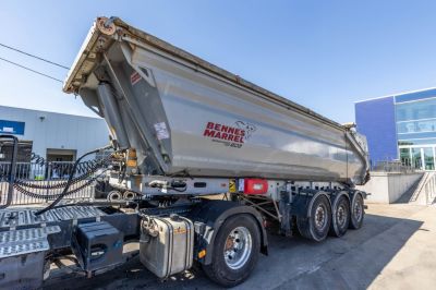 شاحنات مستعملة - BENALU HARDOX 26m3+BACHE