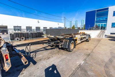 شاحنات مستعملة - AJK CONTAINER AANHANGWAGEN