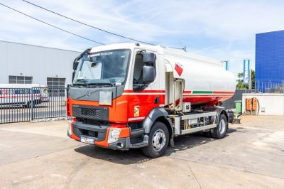 Tweedehands vrachtwagens - Vrachtwagen - VOLVO FL 280 +MAGYAR 11.000L+4COMP