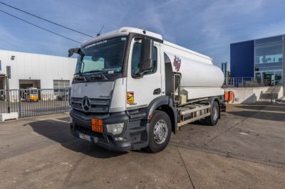 Tweedehands vrachtwagens - Vrachtwagen - MERCEDES ANTOS 1830 BL+ MAGYAR 13.000L+5COMP