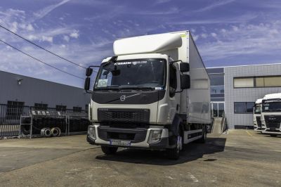 شاحنات مستعملة - شاحنات - VOLVO FE 250+HAYON BAR