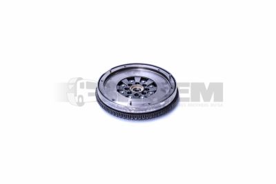 قطع غيار الشاحنات والحافلات - المحرك - غطاء المحرك - الحذافة - FS2294.000.519