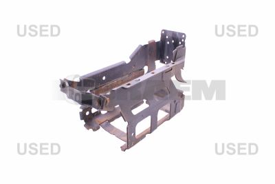 Pièces détachées camions et bus - Système de carburant - Réservoir de carburant - Supports et collier de fixation - MB930.470.22.81.OCC