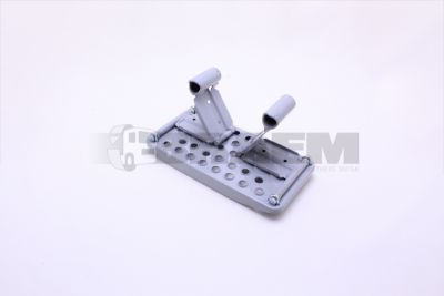 قطع غيار الشاحنات والحافلات - الهيكل - مدخل المقصورة - استطالة دواسة الباب - MB943.660.01.28/28