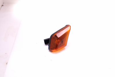 قطع غيار الشاحنات والحافلات - الكهربائيات - الانارة (المصابيح) - مصباح مؤشر الاتجاه - MB960.820.16.21