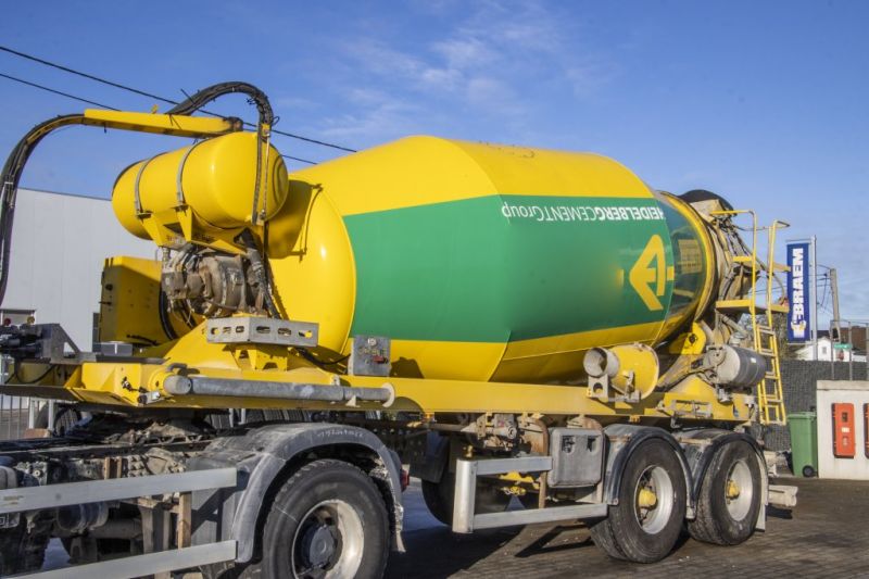 DE BUF MIXER/MALAXEUR/MISCHER-10M3 (gestuurd/gelenkt/dir./steering)