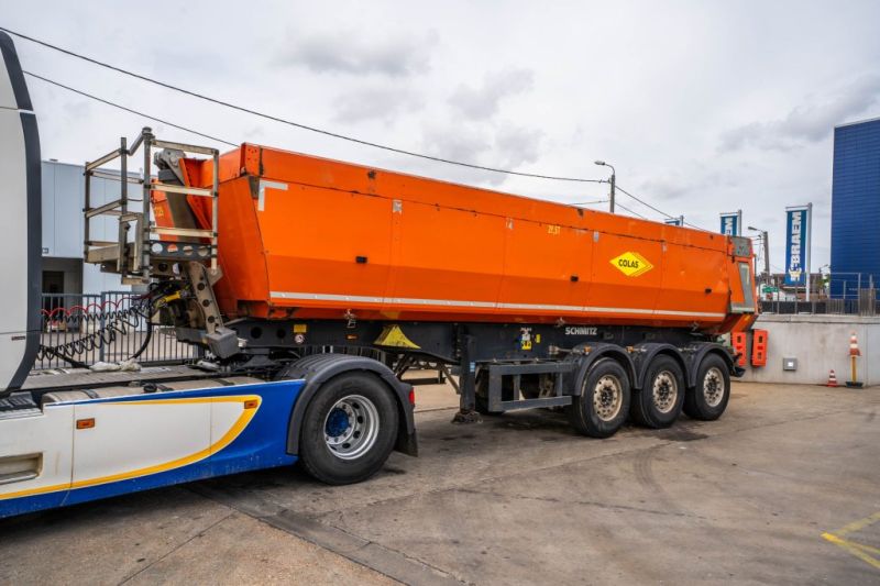 SCHMITZ SGF-S3-GEISOLEERDE KIPPER-27m3