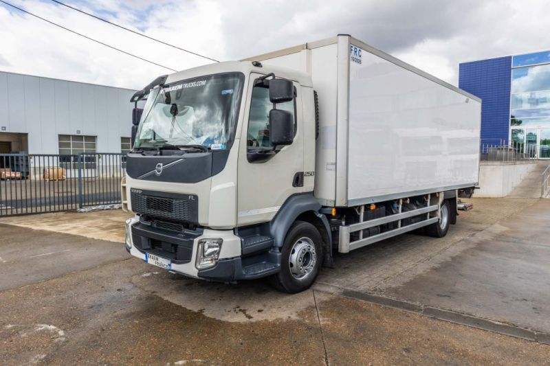 VOLVO FL 280