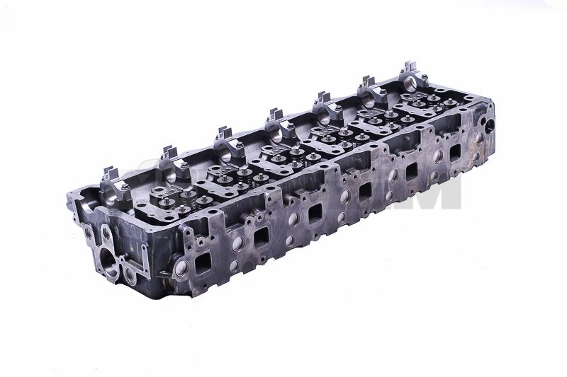 Pièces détachées camions et bus - Moteur - Bloc moteur - Culasse et vis de culasse - 51.03100.9426