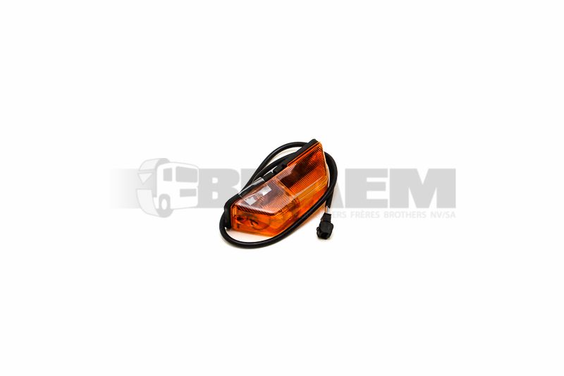 قطع غيار الشاحنات والحافلات - الكهربائيات - الانارة (المصابيح) - مصباح مؤشر الاتجاه - MB001.820.50.21.OCC