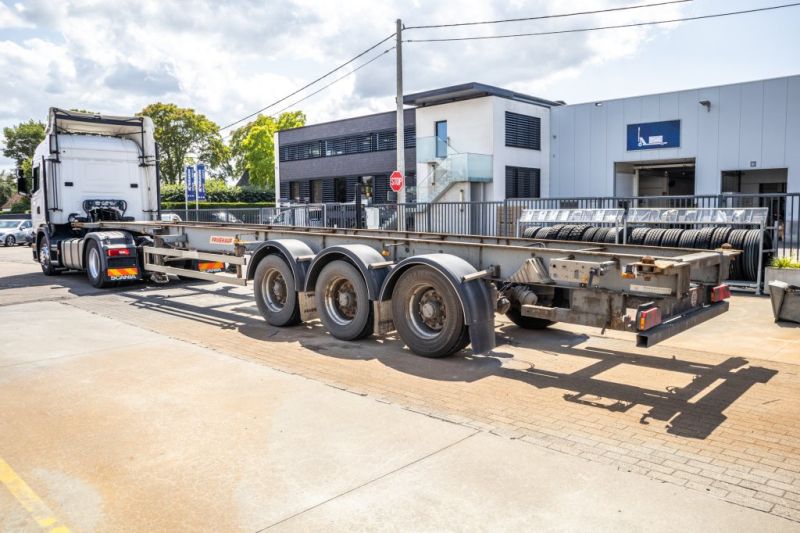 Second-hand trucks - Semi-trailer - FRUEHAUF CONTAINERCHASSIS 40'