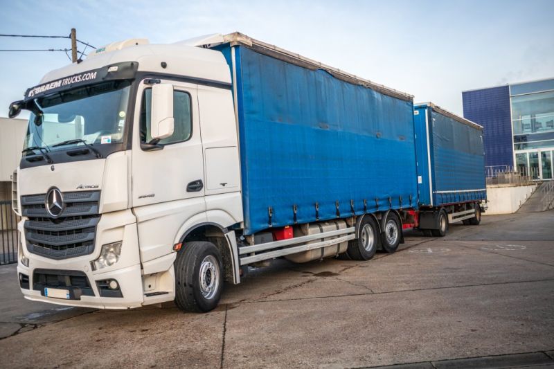 Camioane folosite - Camion - MERCEDES ACTROS 2548-6x2+VOITH