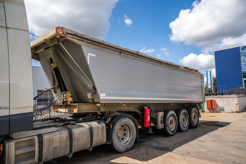 Camions d'occasion - Semi-remorques - BENALU C39C17-ALU + BACHE - 30m3