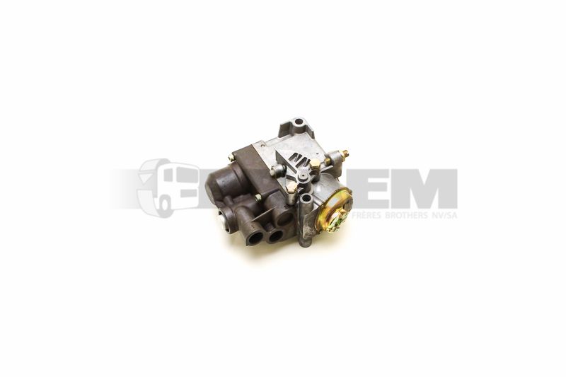Pièces détachées camions et bus - Système de freinage - Soupape de frein - Autres valves - KNOI80653