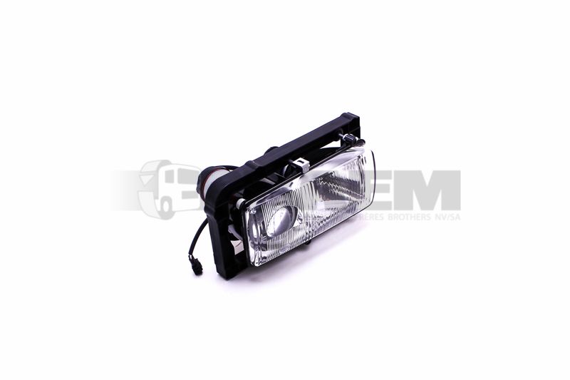 Repuestos camiones y autobuses - Electricidad - Luces - Faros - MB957.820.03.61.OCC