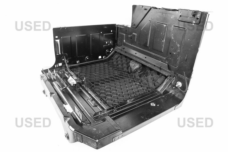 Repuestos camiones - Cabina - Cabina interior - Caja de herramientas - MB960.840.87.05/9120.OCC